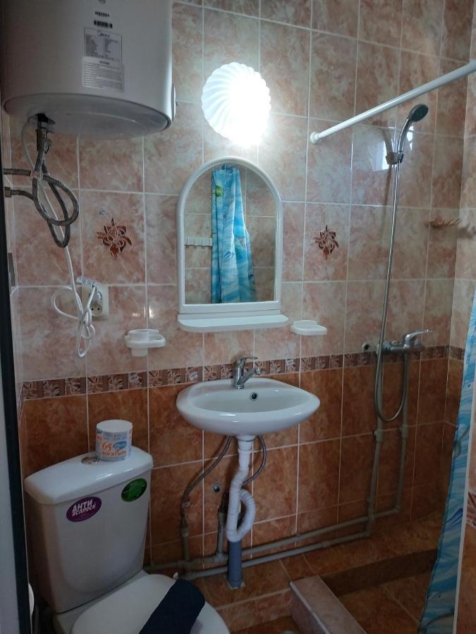Guest House U Antoniny Gagra Exterior photo