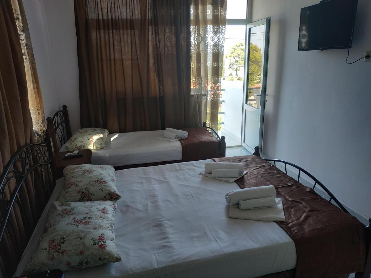 Guest House U Antoniny Gagra Exterior photo