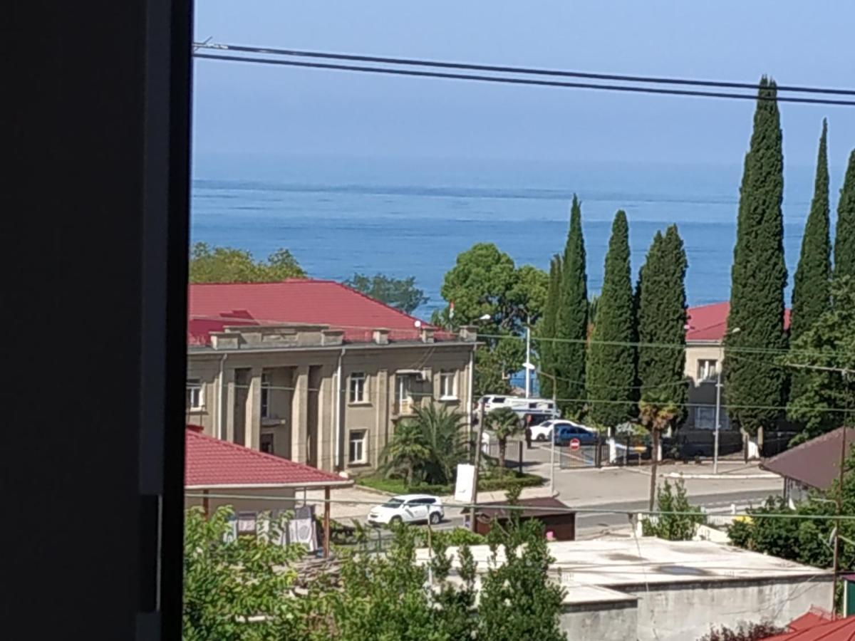 Guest House U Antoniny Gagra Exterior photo
