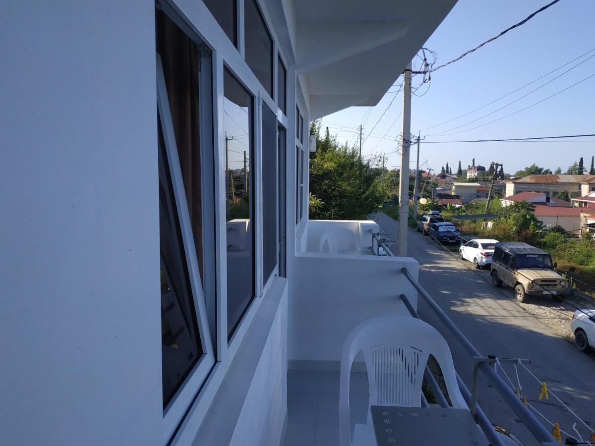 Guest House U Antoniny Gagra Exterior photo