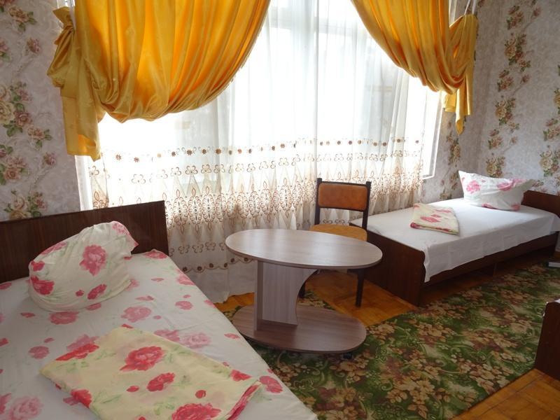 Guest House U Antoniny Gagra Exterior photo